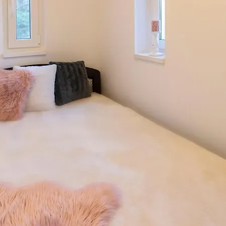 Lejlighed Dollar Apartman *
